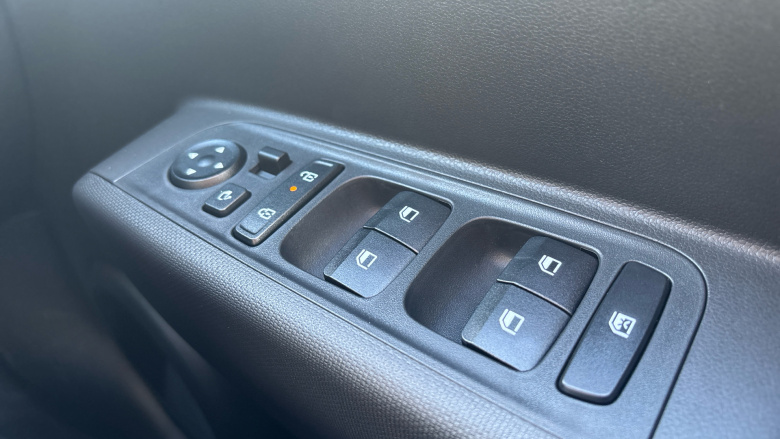 Hyundai INSTER 71kW 01 42kWh 5dr Auto Electric Hatchback